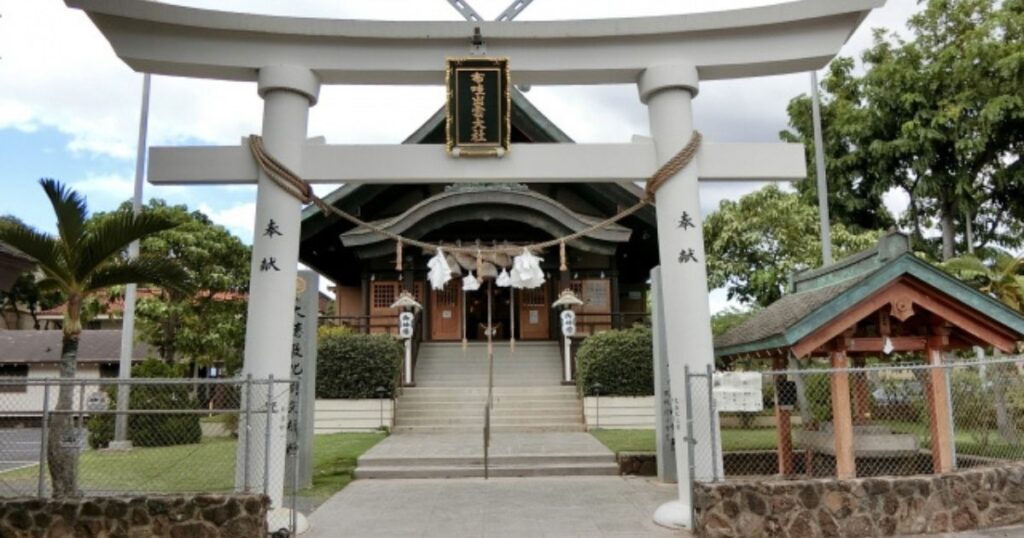 神社の鳥居