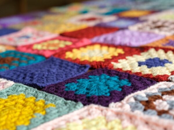 モチーフ編みのブランケット