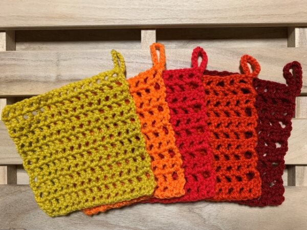 五色のアクリルたわし